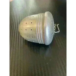 Acorn shaped aluminum loose leaf T-ball infuser.